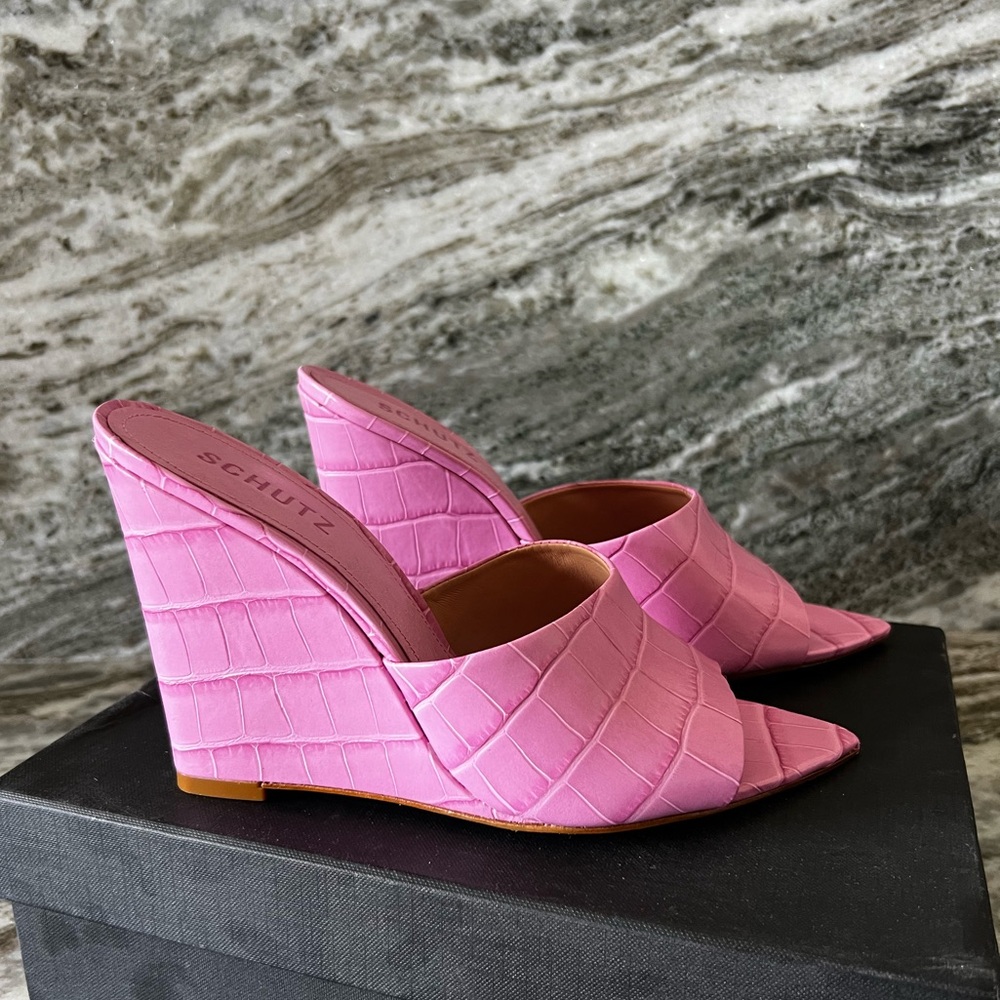 SCHUTZ Pink Quilted Wedge Mules (Lucimara)
